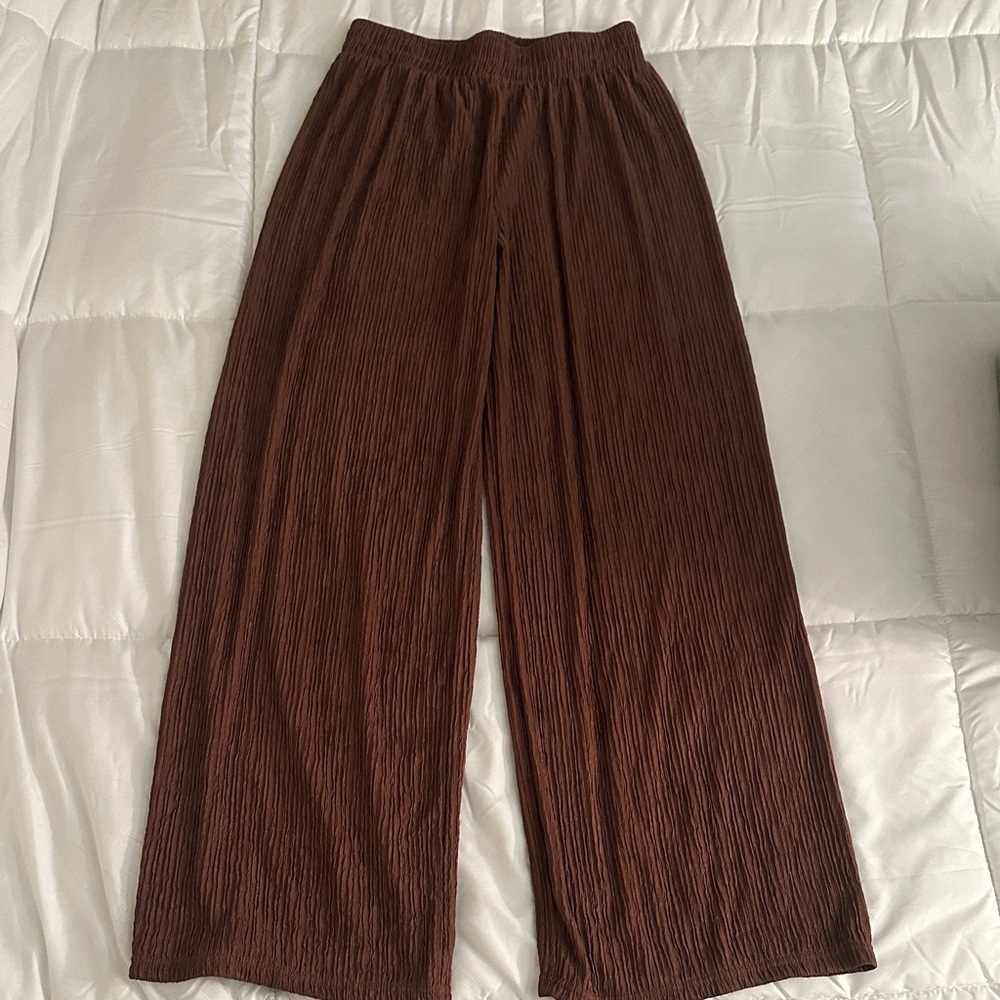 Ruched Brown Ribbed Wide-Leg Pants - Women - Picture 4 of 6